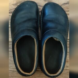 Unisex Birkenstock Black Leather Clogs
